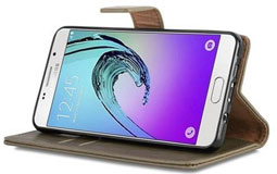Kleine Grafik zum Thema Handyhüllen mit einem Handy von Samsung in braunem Etui
